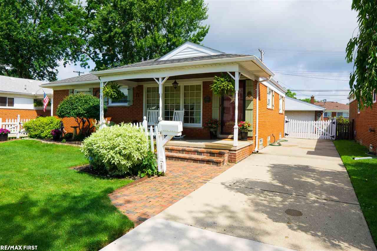 18545 Stephens Road Eastpointe, MI 48021 - Photo 1 of 29 31387649.JPG