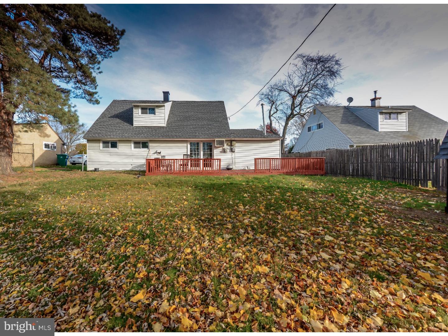 17 Plumtree Road Levittown, PA 19056 - Photo 2 of 25 Gallery Image 2