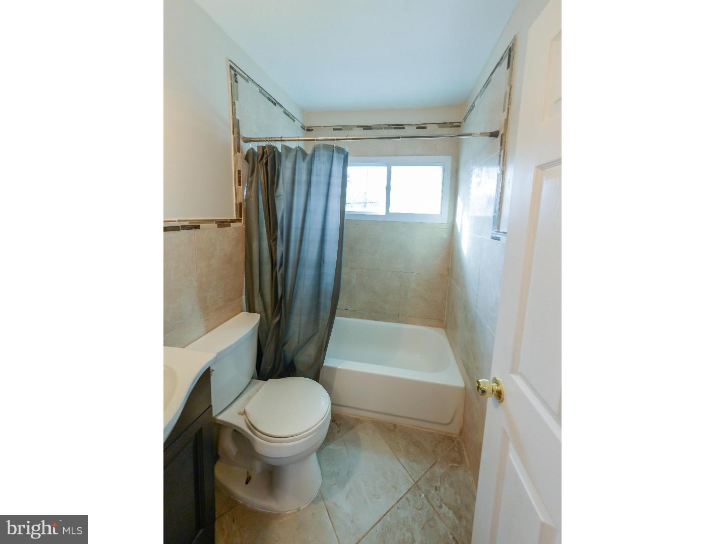17 Plumtree Road Levittown, PA 19056 - Photo 13 of 25 Gallery Image 13