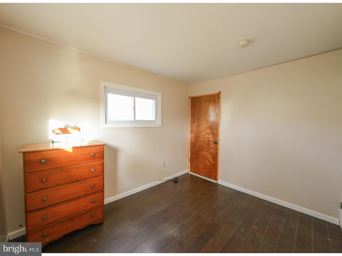 17 Plumtree Road Levittown, PA 19056 - Photo 17 of 25 Gallery Image 17
