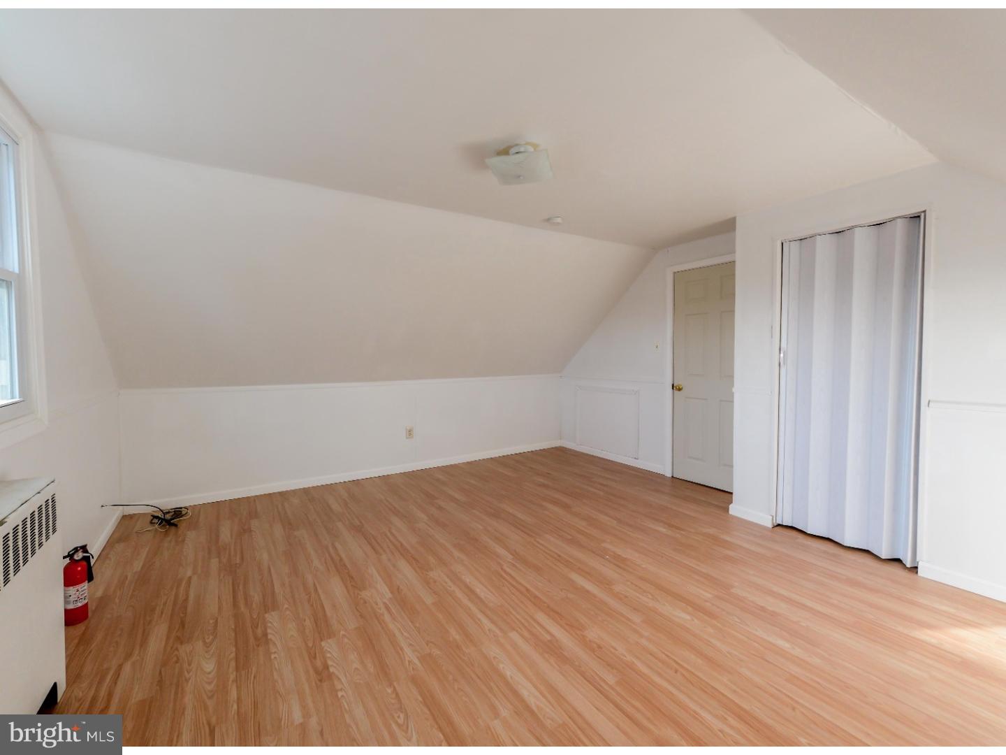 17 Plumtree Road Levittown, PA 19056 - Photo 19 of 25 Gallery Image 19