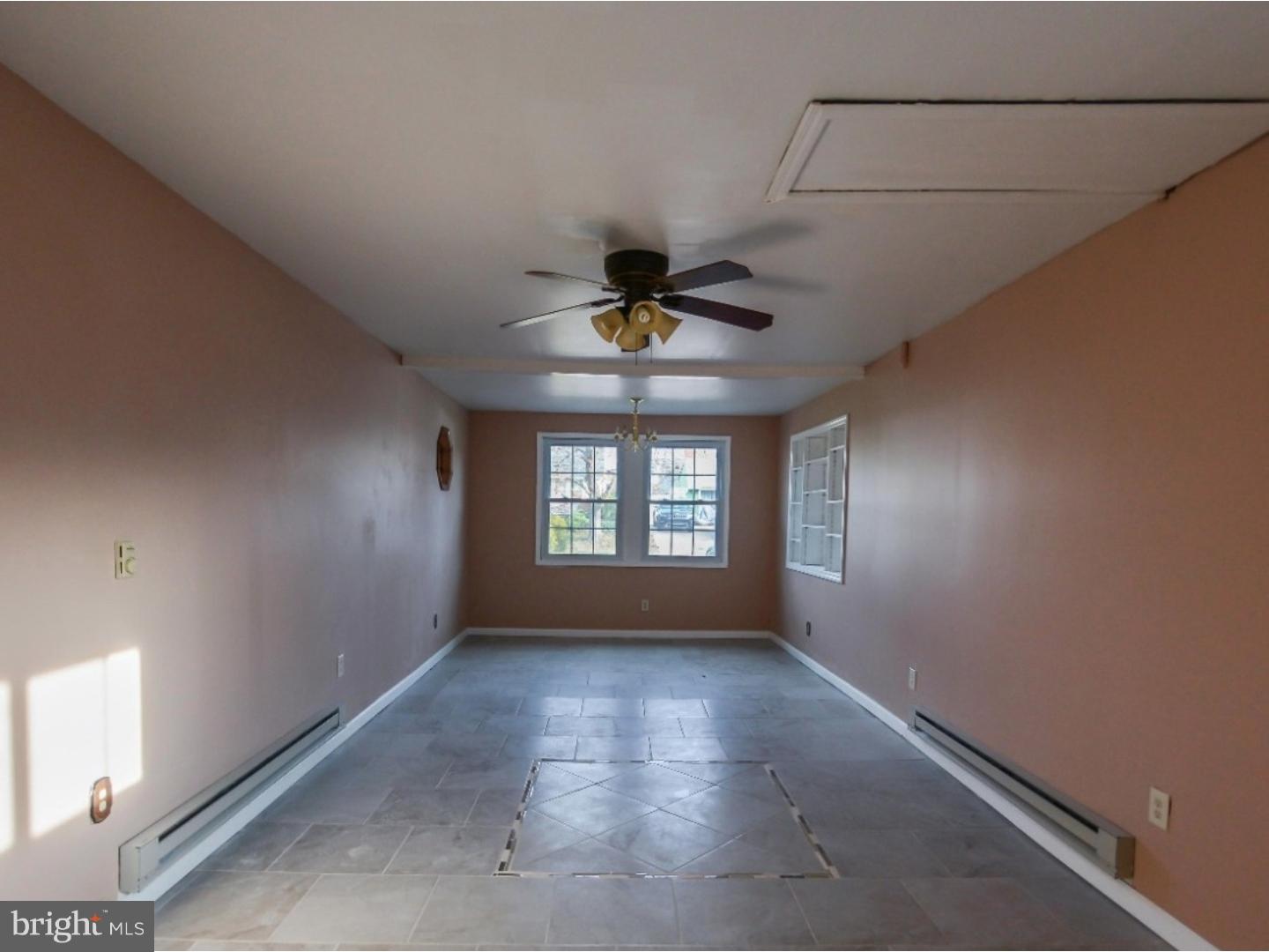 17 Plumtree Road Levittown, PA 19056 - Photo 10 of 25 Gallery Image 10
