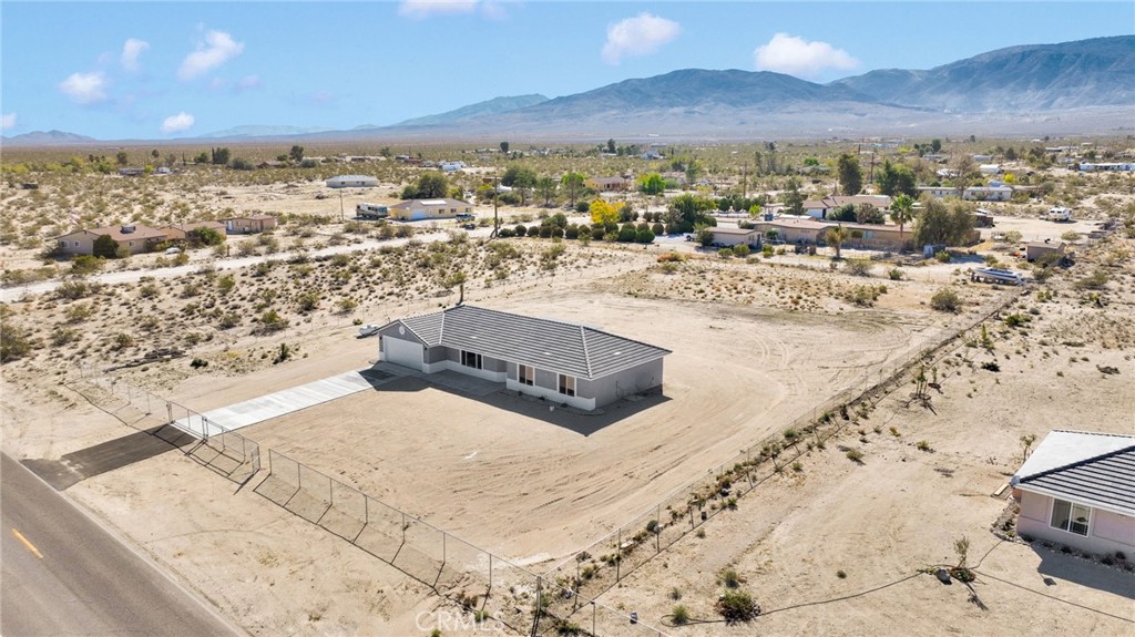 36165 Sutter Road Lucerne Valley, CA 92356 - Photo 39 of 42 a view of a city