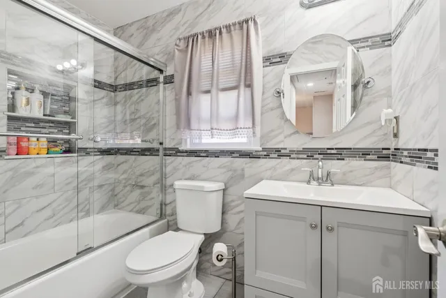 $715,000 | 2 Michael Court, Old Bridge, NJ 08857