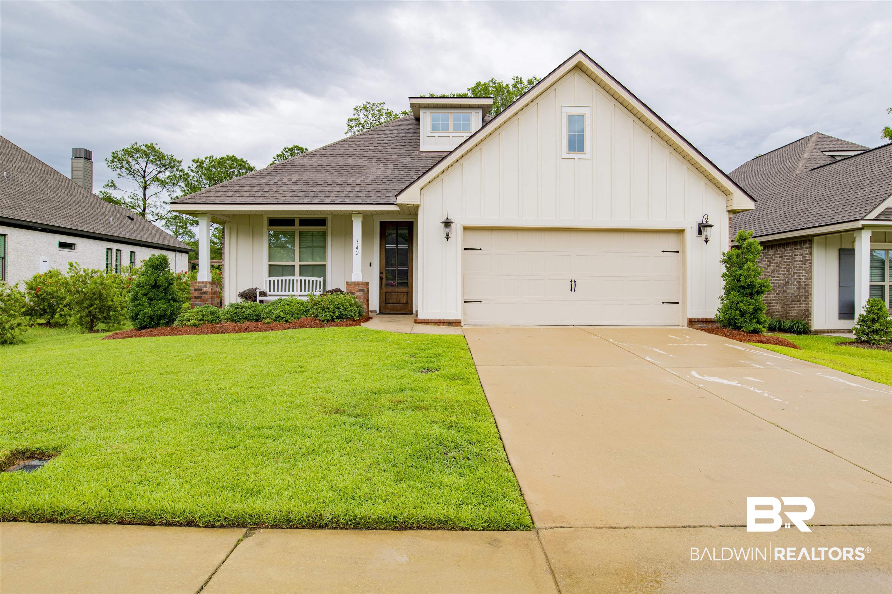 342 Hemlock Drive Fairhope, AL 36532 - Photo 2 of 44