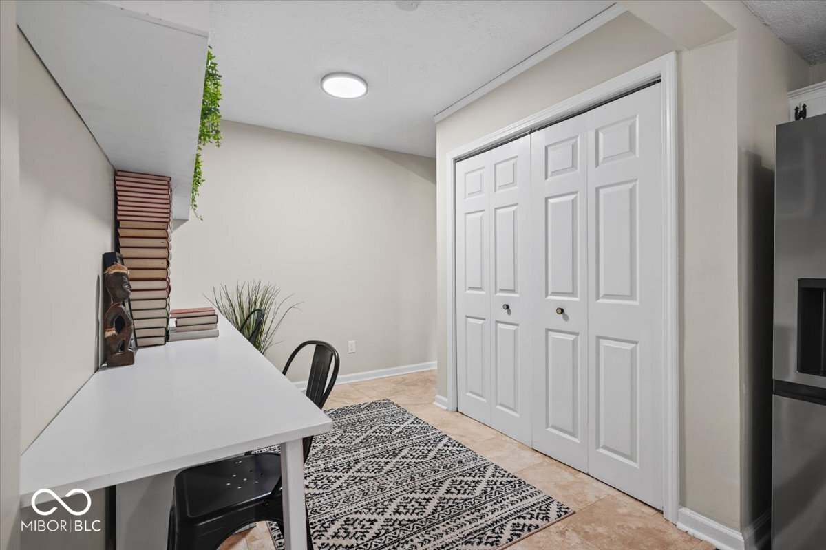 5755 Andover Road Indianapolis, IN 46220 - Photo 14 of 48 Gallery Image 14