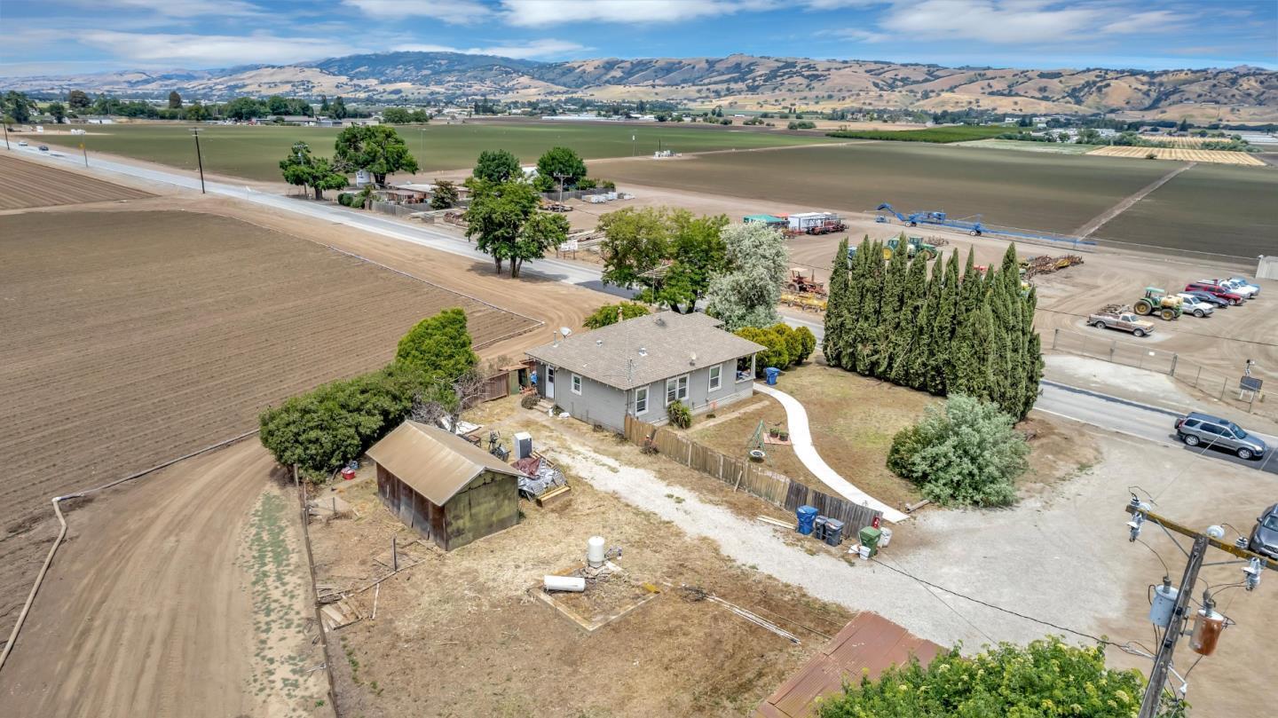 5929 Frazier Lake Road Gilroy, CA 95020 - Photo 17 of 59 Gallery Image 17