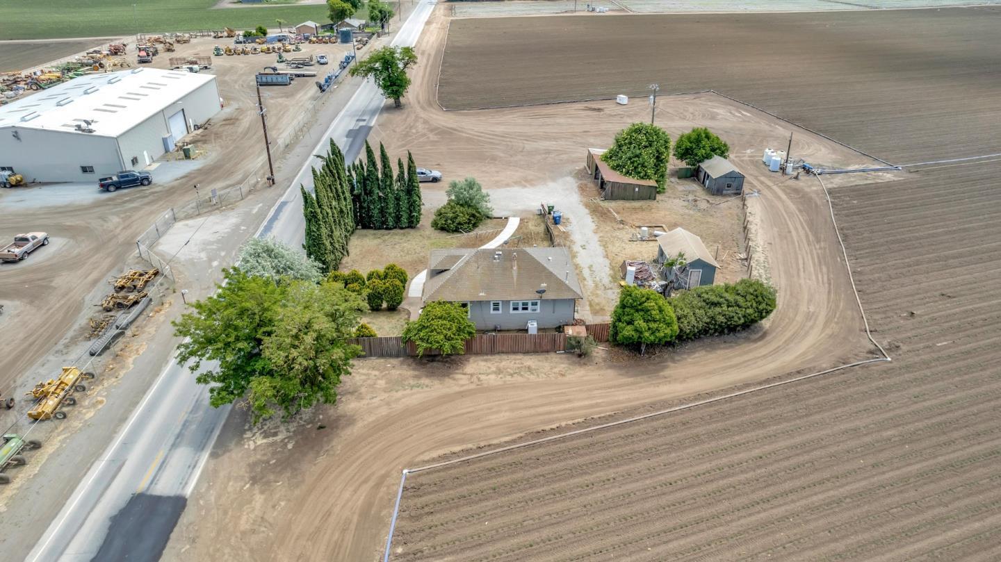 5929 Frazier Lake Road Gilroy, CA 95020 - Photo 18 of 59 Gallery Image 18