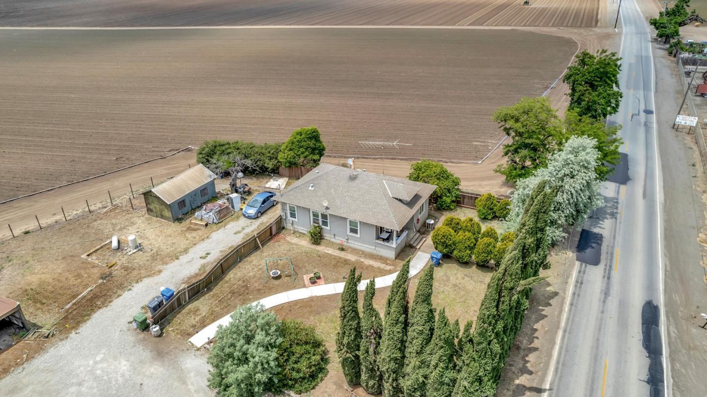5929 Frazier Lake Road Gilroy, CA 95020 - Photo 4 of 59 Gallery Image 4