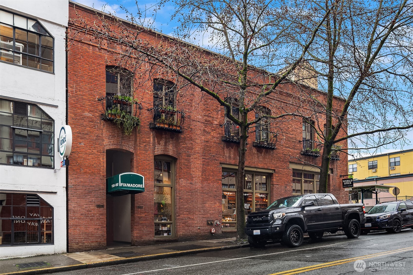 1507 Western Avenue, Unit R201 Seattle, WA 98101 - Photo 2 of 18 Gallery Image 2