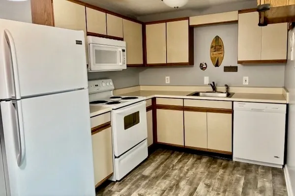 $214,900 | 1471 Braley Road, Unit 8, New Bedford, MA 02745
