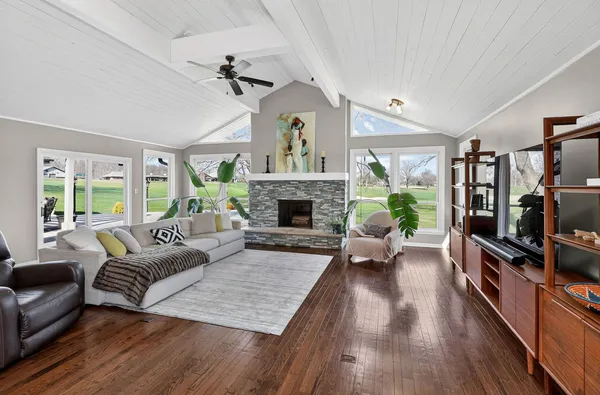 $719,900 | 686 Golf Club Lane, Frankfort, IL 60423