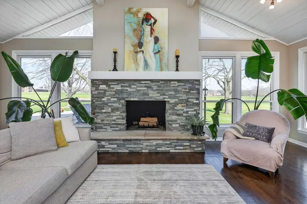 $719,900 | 686 Golf Club Lane, Frankfort, IL 60423