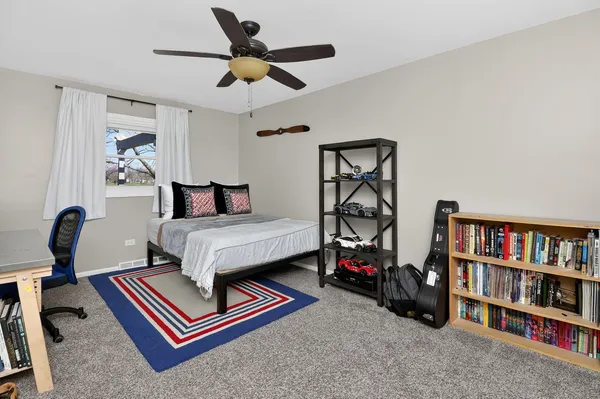 $719,900 | 686 Golf Club Lane, Frankfort, IL 60423