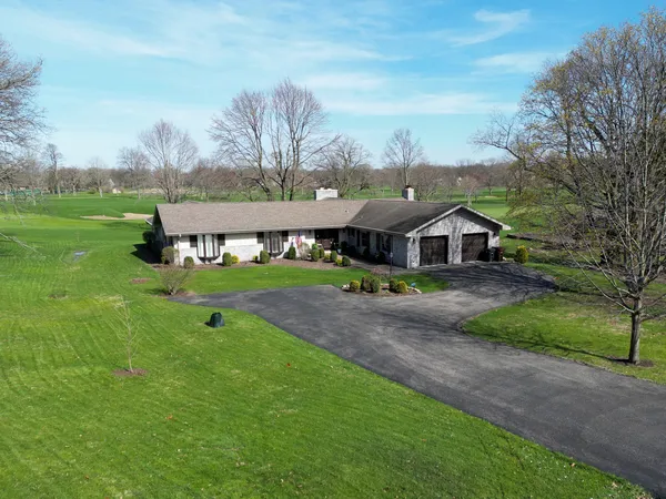 $719,900 | 686 Golf Club Lane, Frankfort, IL 60423