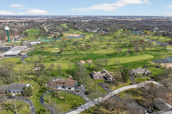 $719,900 | 686 Golf Club Lane, Frankfort, IL 60423