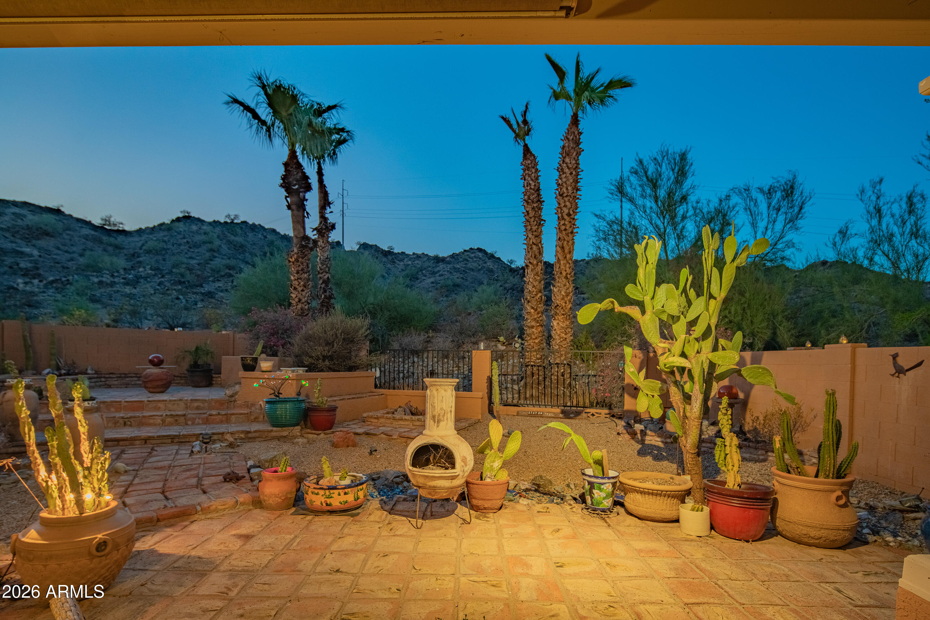 1054 East Shangri La Road Phoenix, AZ 85020 - Photo 27 of 37 Back Patio