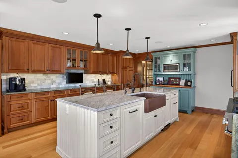 $4,950,000 | 15 Bay Lane, Chatham, MA 02633