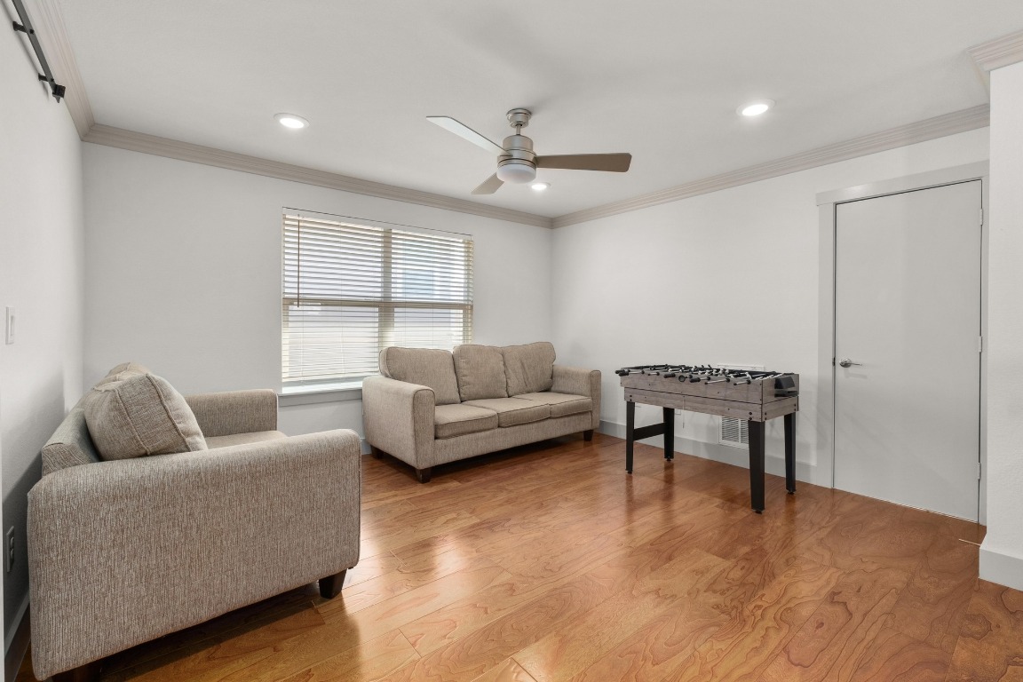 7709 Jacobean Way Austin, TX 78724 - Photo 15 of 23 a living room with furniture and a window