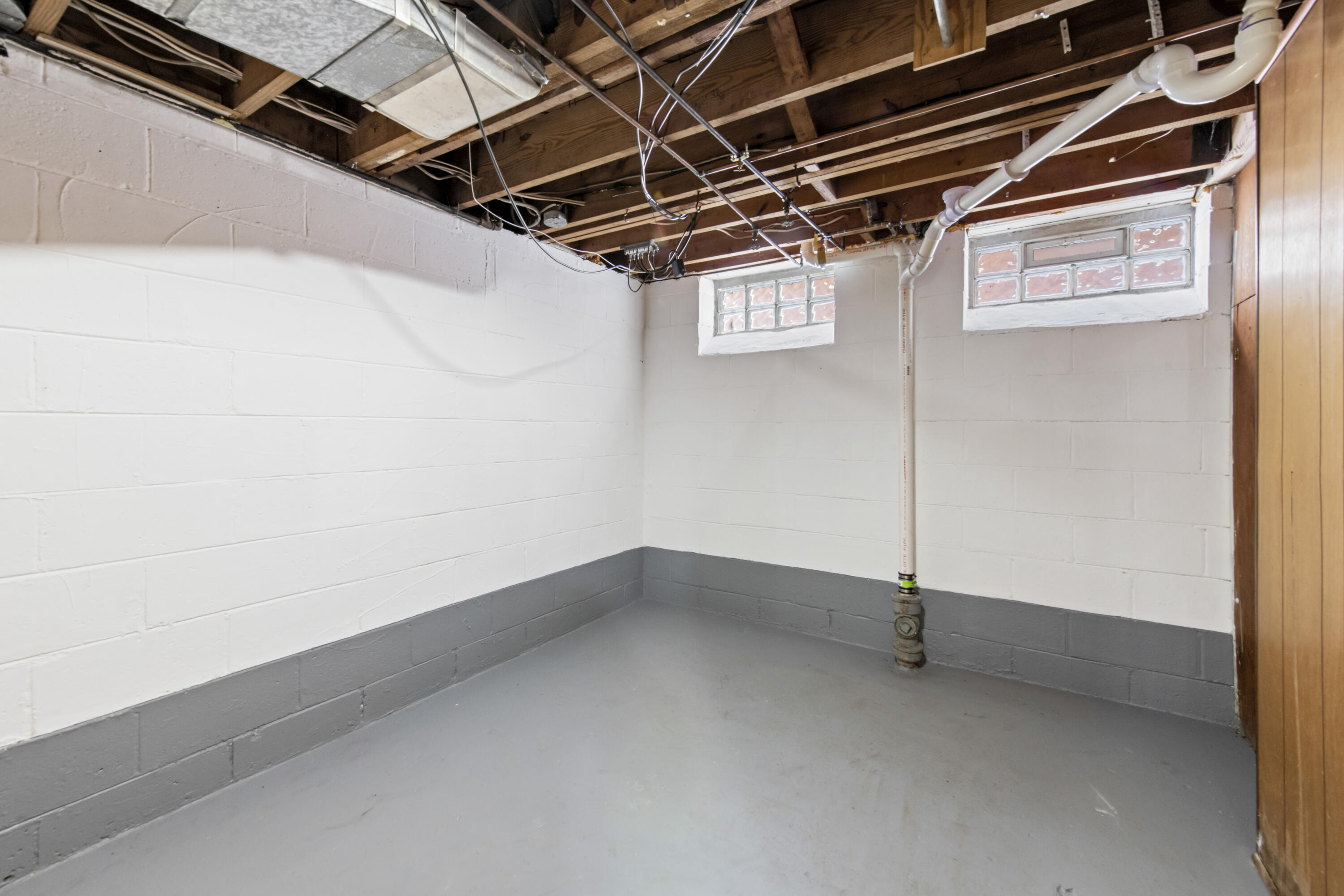 620 Highview Street Dearborn, MI 48128 - Photo 28 of 39 620 Highview-HD Drone Photography-33