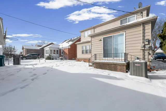 $349,900 | 620 Highview Street, Dearborn, MI 48128