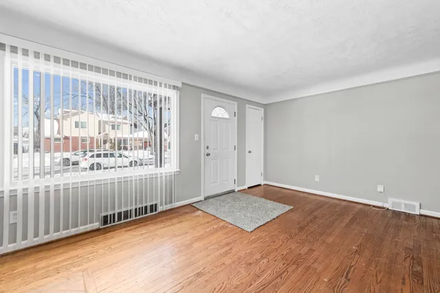 $349,900 | 620 Highview Street, Dearborn, MI 48128