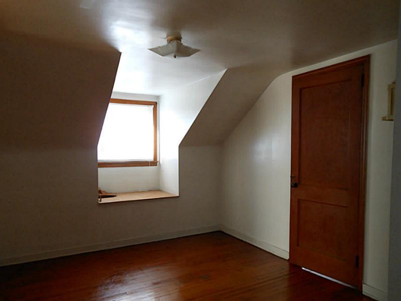 132 James Street Springdale, PA 15144 - Photo 14 of 18 Bedroom.