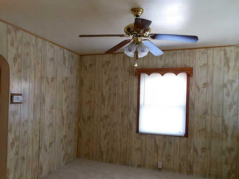 132 James Street Springdale, PA 15144 - Photo 8 of 18 Dining Room.
