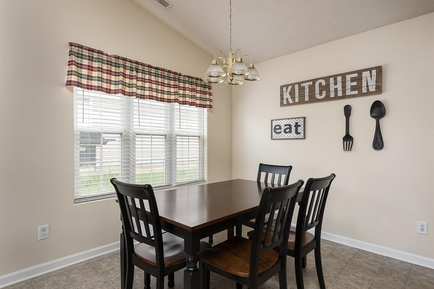 636 Miles Road Nicholasville, KY 40356 - Photo 4 of 15 Photo 4