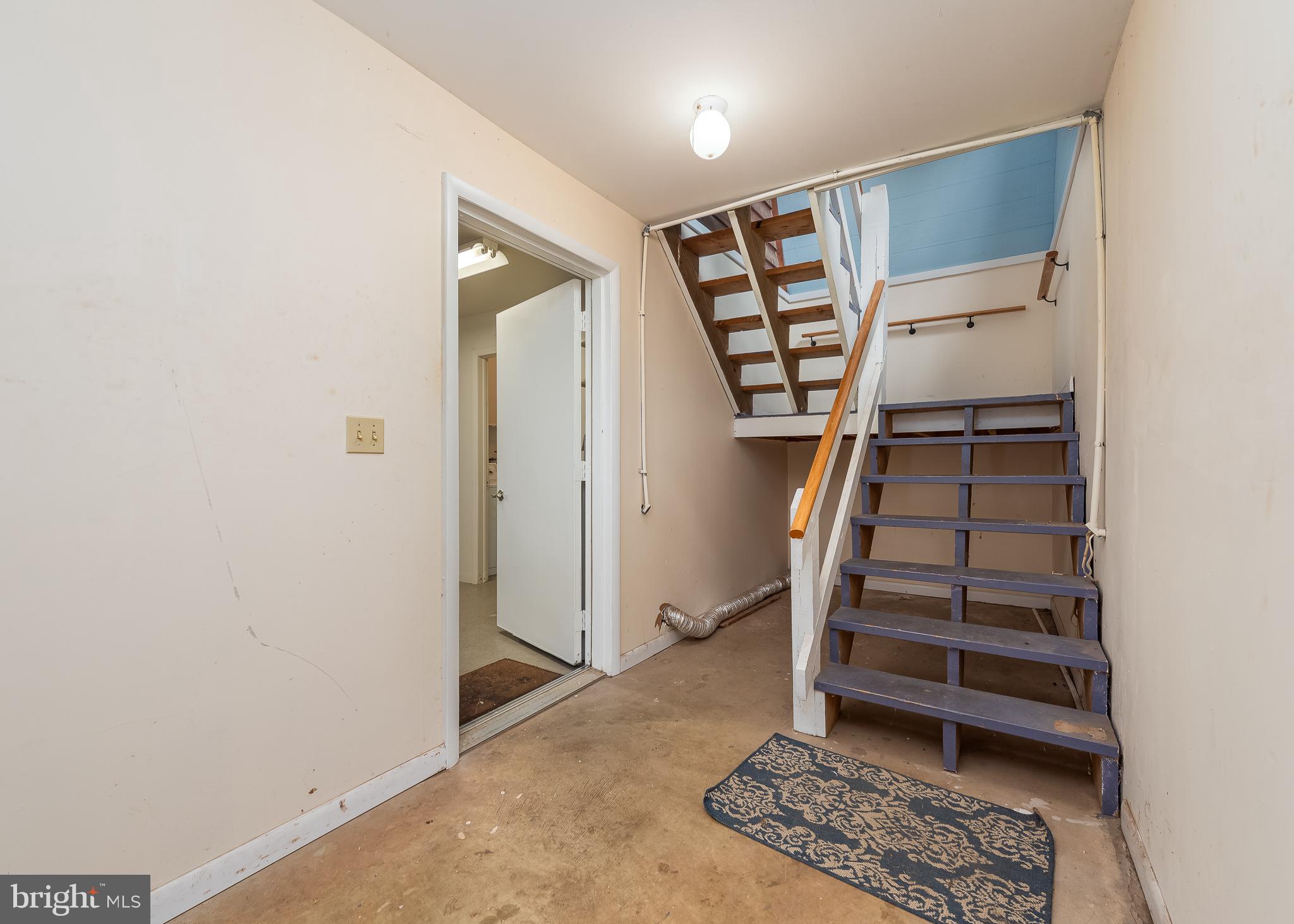 1300 Parrs Ridge Drive Spencerville, MD 20868 - Photo 41 of 73 Apartment access