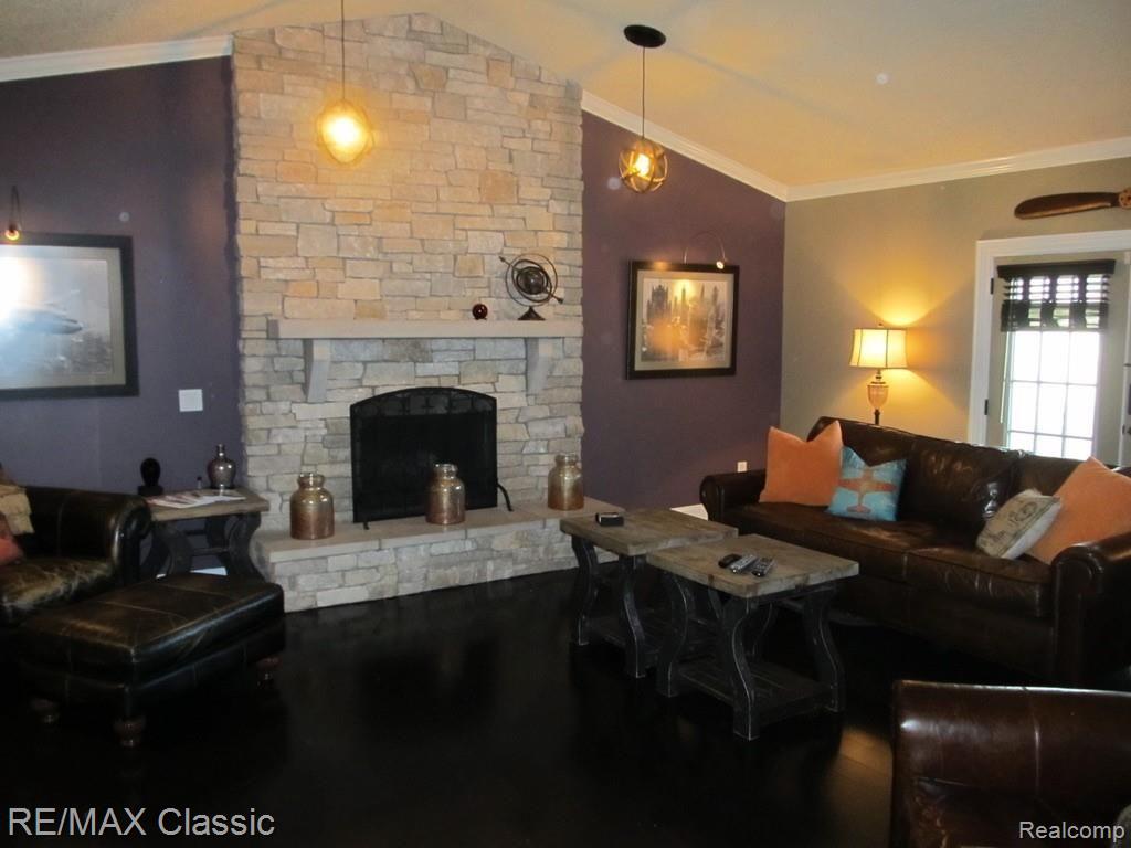 36755 Chesapeake Road Farmington, MI 48335 - Photo 6 of 36 UNADJUSTEDNONRAW_thumb_4a25.jpg