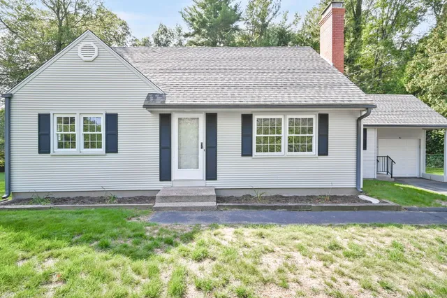 $325,000 | 1 Barrett Road, Enfield, CT 06082