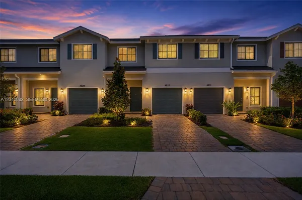 $3,400 | 4825 Dillon Street, Lake Worth, FL 33463
