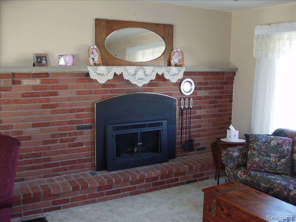 8062 Strong Road Newport, MI 48166 - Photo 5 of 8 fireplace