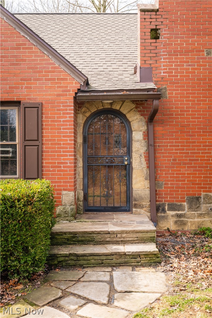 240 Sand Run Road Akron, OH 44313 - Photo 4 of 50 Gallery Image 4
