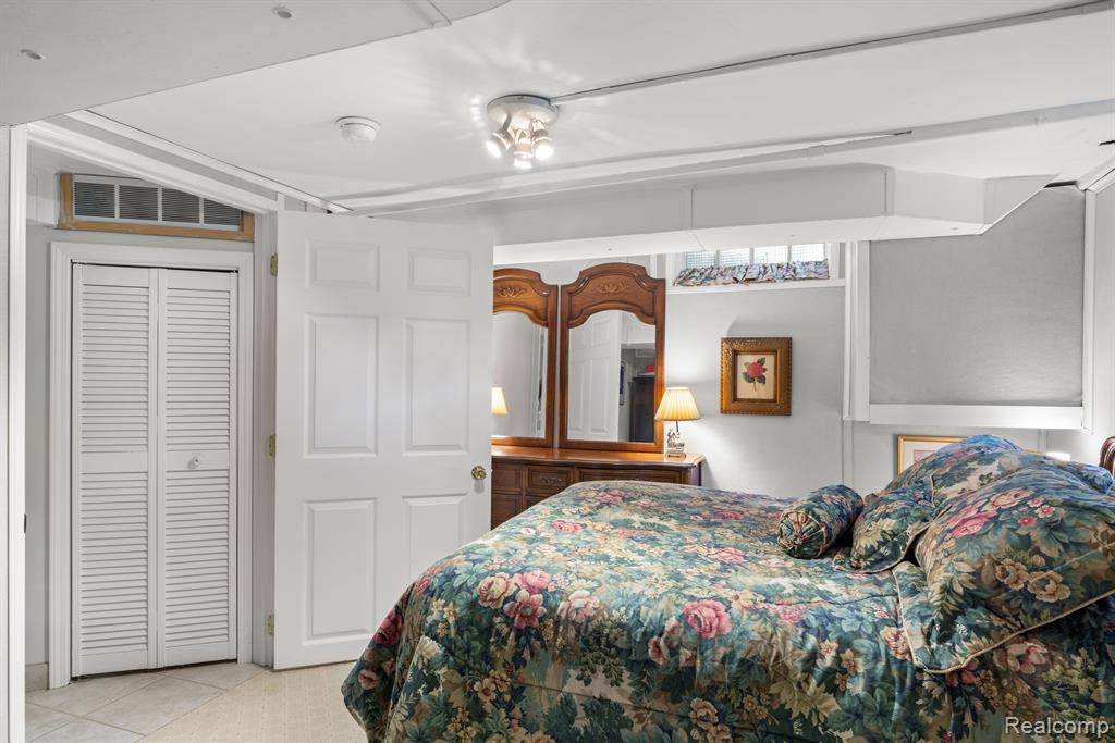 1020 Yorkshire Road Grosse Pointe Park, MI 48230 - Photo 38 of 83