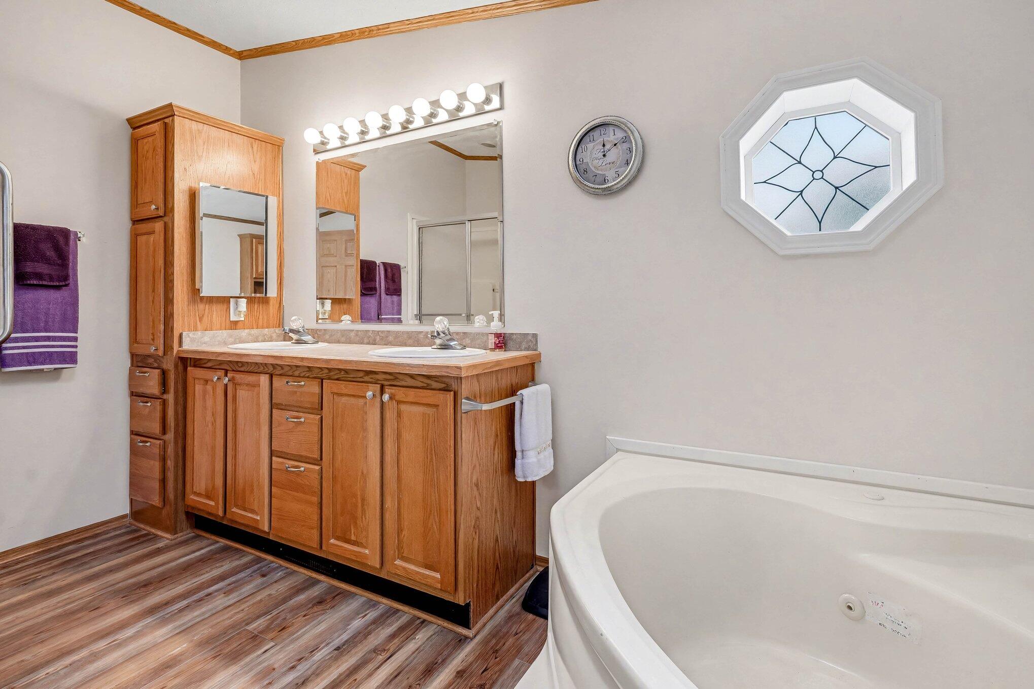 5320 Pine Arbor Ridge Kalamazoo, MI 49004 - Photo 13 of 16 014_file_7920