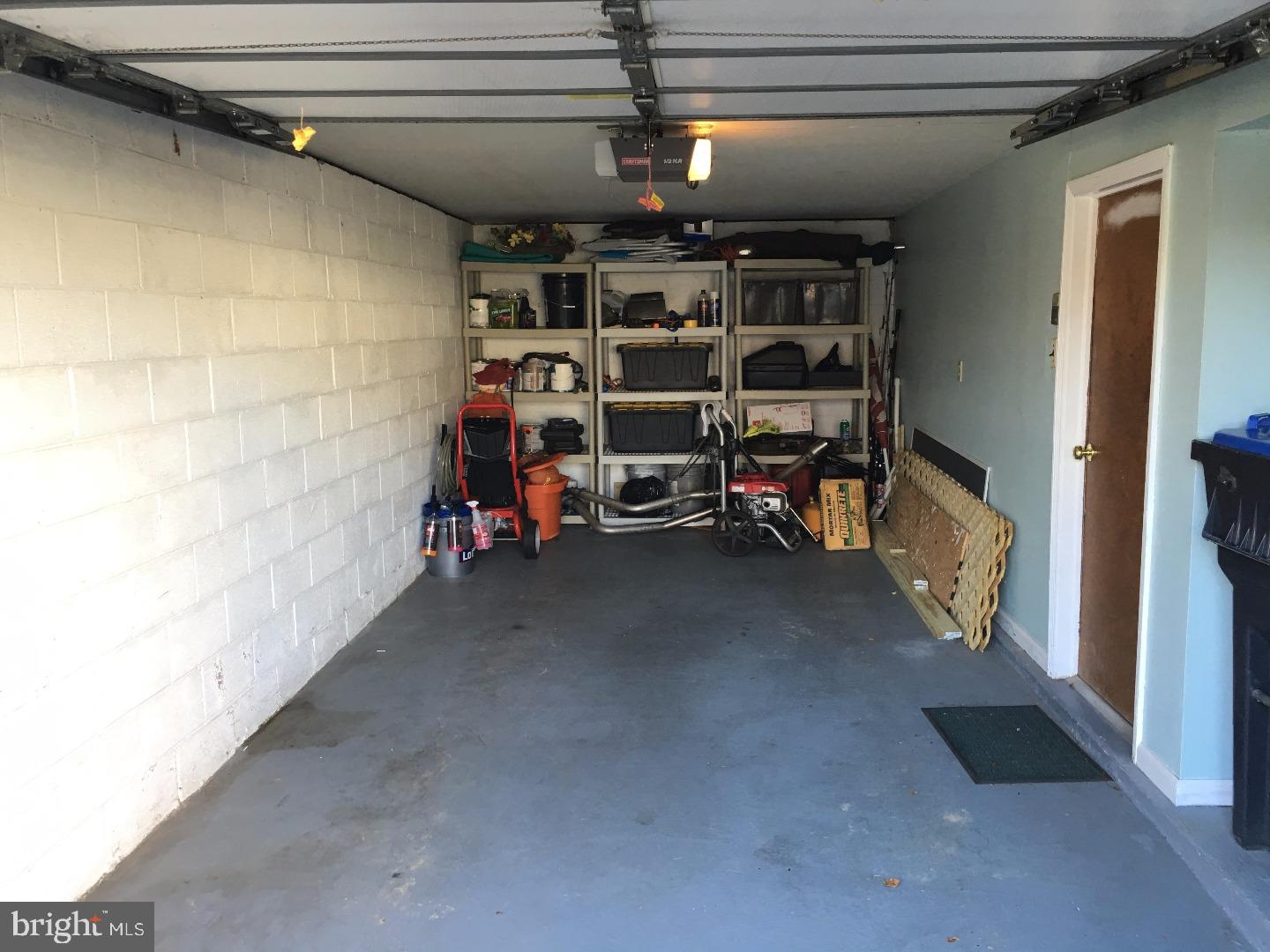 48 Vansant Road Newark, DE 19711 - Photo 17 of 24 Garage
