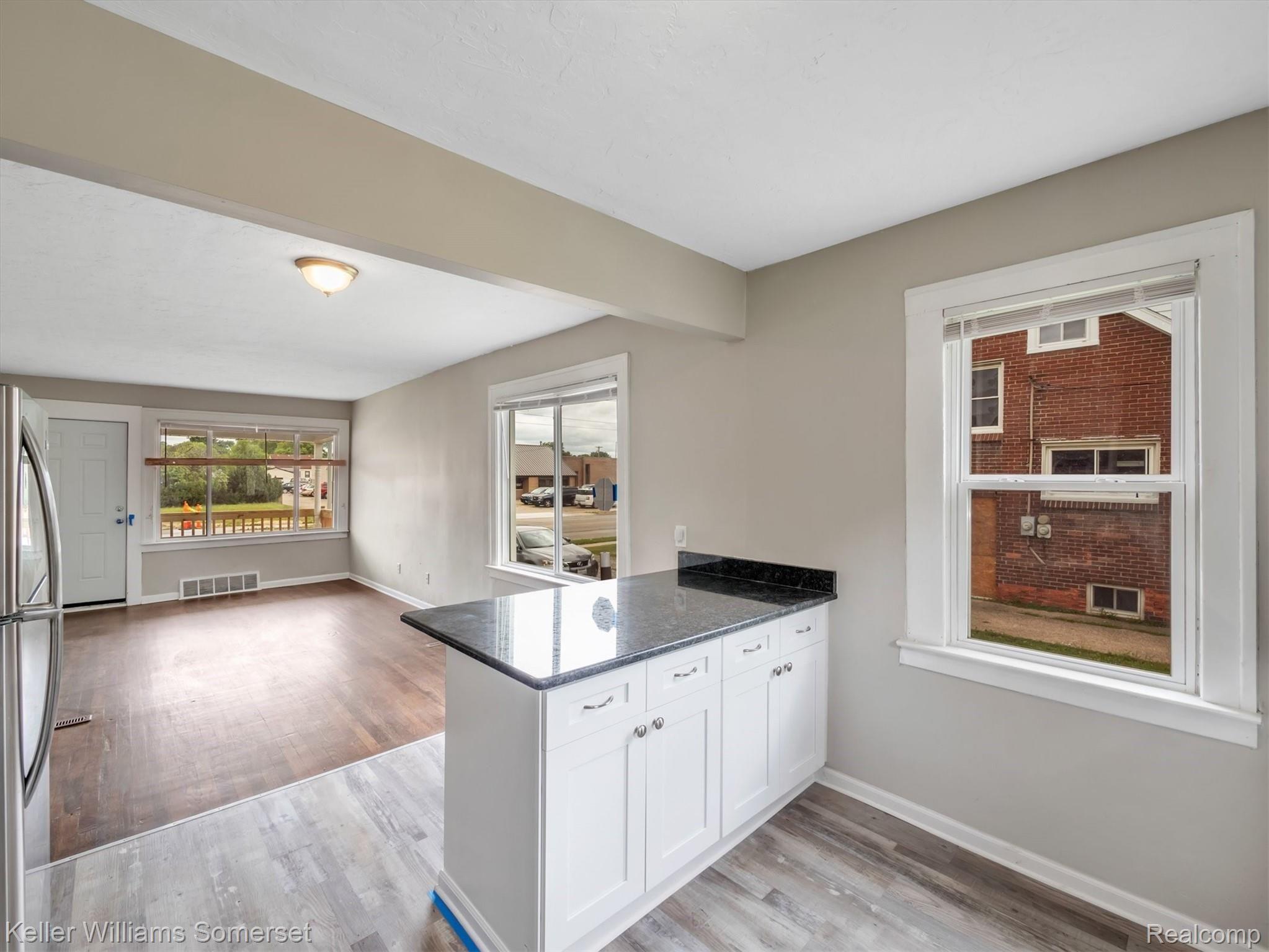 16494 East 10 Mile Road Eastpointe, MI 48021 - Photo 11 of 26 KITCHEN
