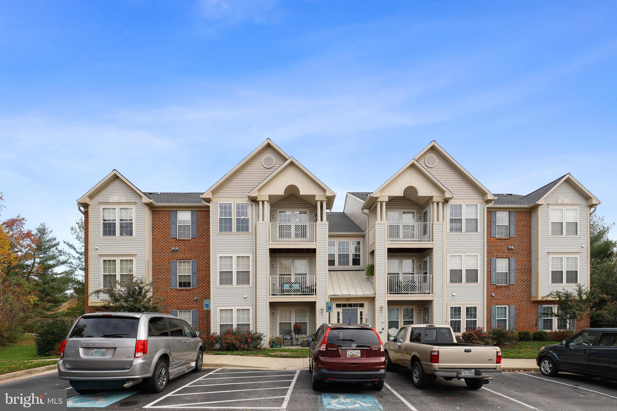 685 Winding Stream Way, Unit 301 Odenton, MD 21113 - Photo 1 of 27 Gallery Image 1
