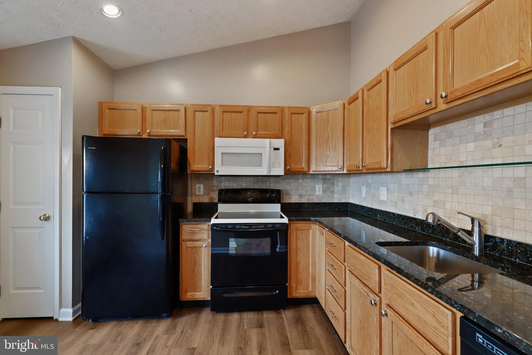 685 Winding Stream Way, Unit 301 Odenton, MD 21113 - Photo 11 of 27 Gallery Image 11