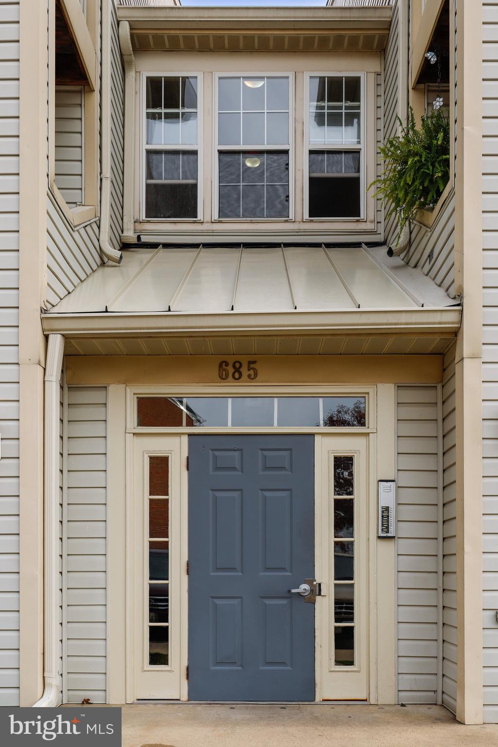 685 Winding Stream Way, Unit 301 Odenton, MD 21113 - Photo 4 of 27 Gallery Image 4