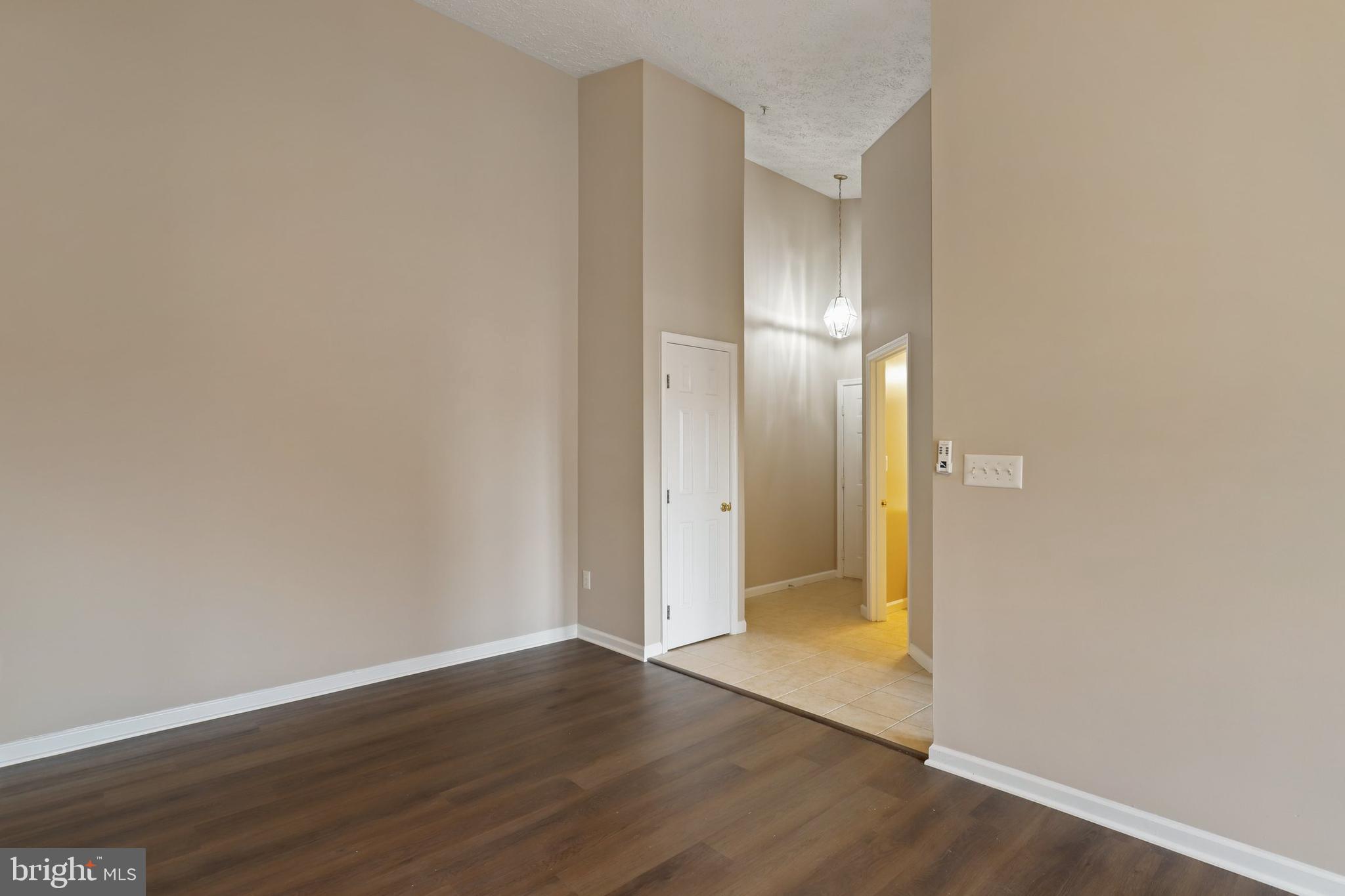 685 Winding Stream Way, Unit 301 Odenton, MD 21113 - Photo 5 of 27 Gallery Image 5