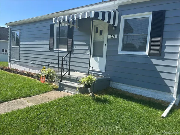 $134,900 | 1574 South Graham Road, Flint, MI 48532