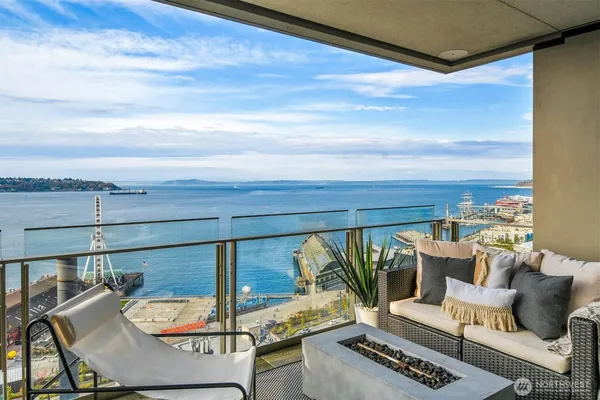 $4,400,000 | 99 Union Street, Unit 1206, Seattle, WA 98101