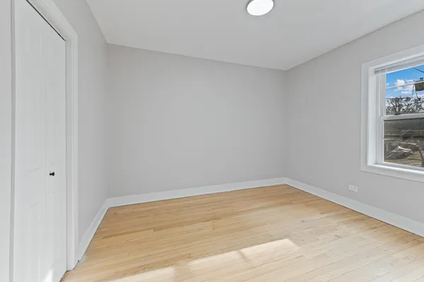 $1,437 | 7373 North Damen Avenue, Unit E1, Chicago, IL 60645