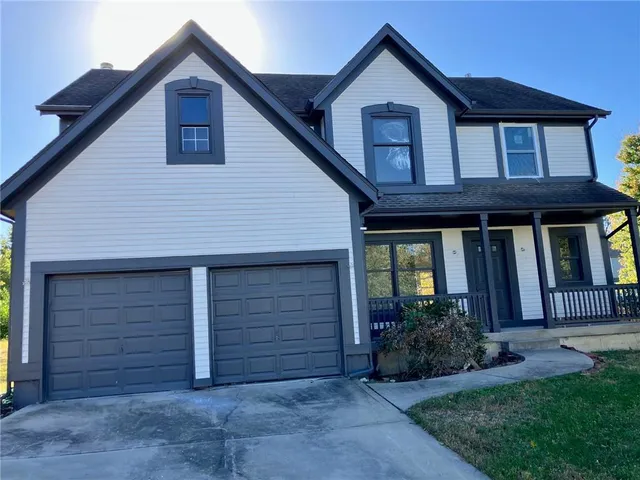 $350,000 | 21526 West 51st Terrace, Shawnee, KS 66226
