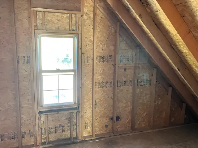 $350,000 | 21526 West 51st Terrace, Shawnee, KS 66226