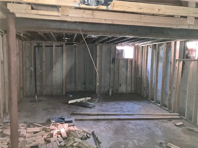 $350,000 | 21526 West 51st Terrace, Shawnee, KS 66226