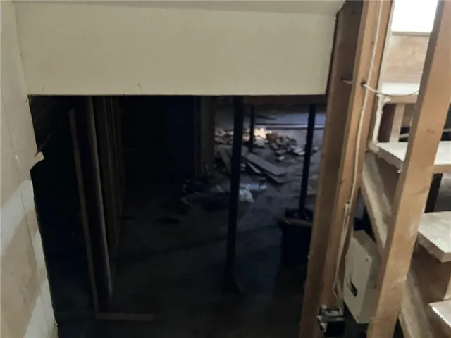 $350,000 | 21526 West 51st Terrace, Shawnee, KS 66226